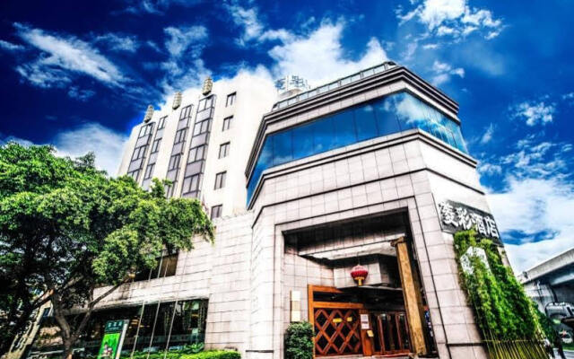 Chengdu Lingcai Hotel