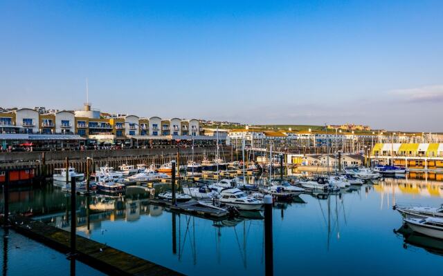Rethink Living - Luxury Brighton Marina