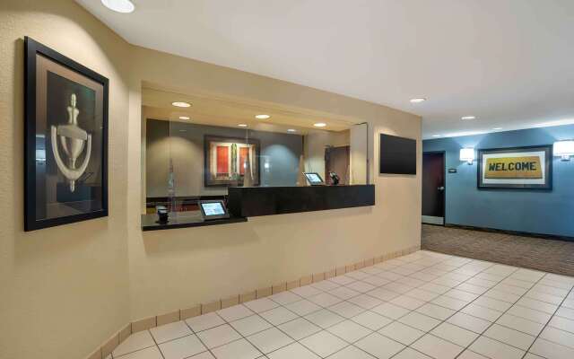 Extended Stay America Select Suites New Orleans Airport
