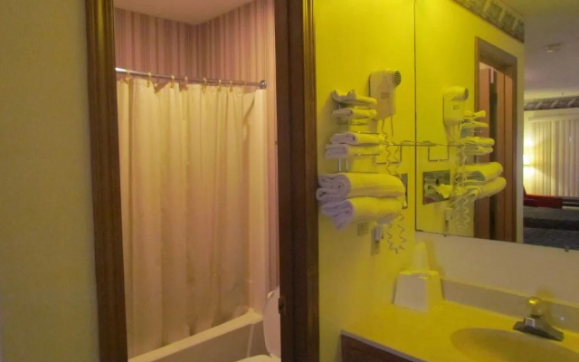 Travel Inn & Suites