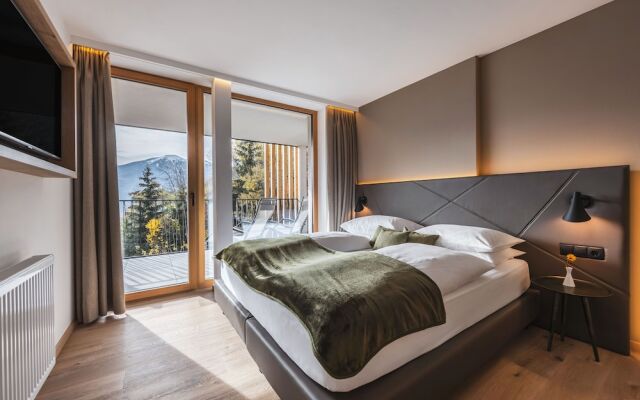 Maraias Luxury Suites & Apartments