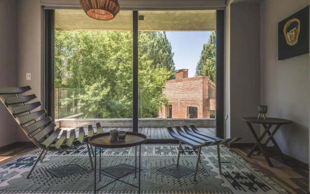 Be House Suites & Spa