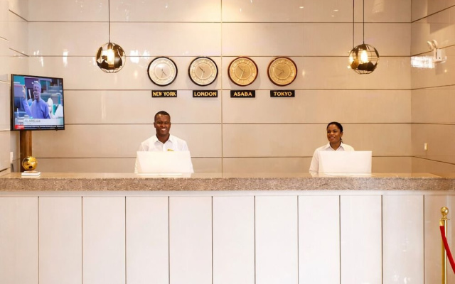 Pinnacle Castle Hotel Asaba
