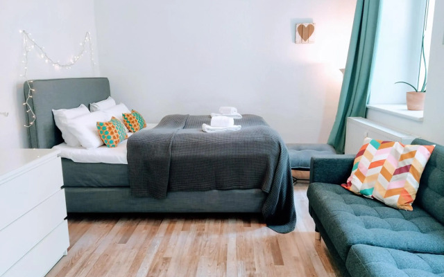 Central 2 Bedroom Flat for Families & Calm Guests