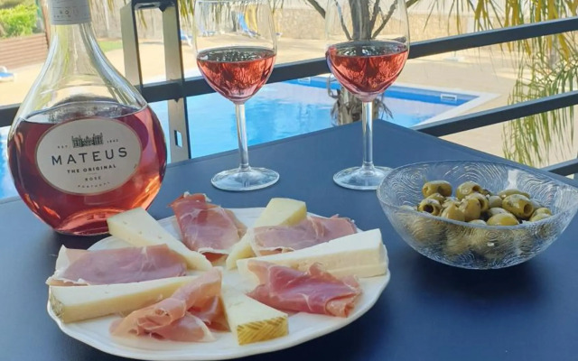 Quinta do Pinheiro Residence