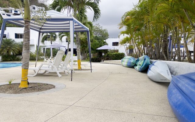Green9 Hotel & Beach Resort Same