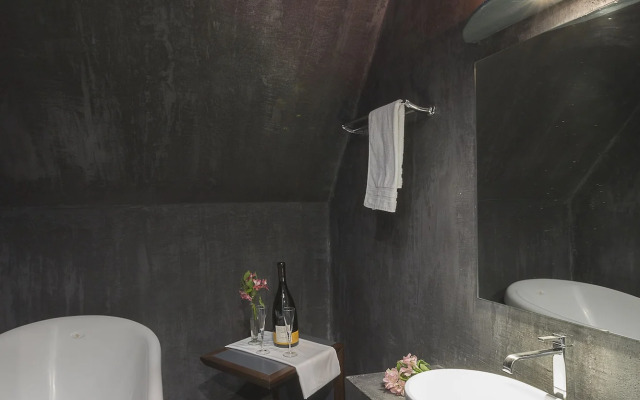 Diamond Suites