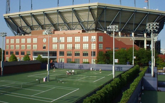 Holiday Inn LaGuardia Airport