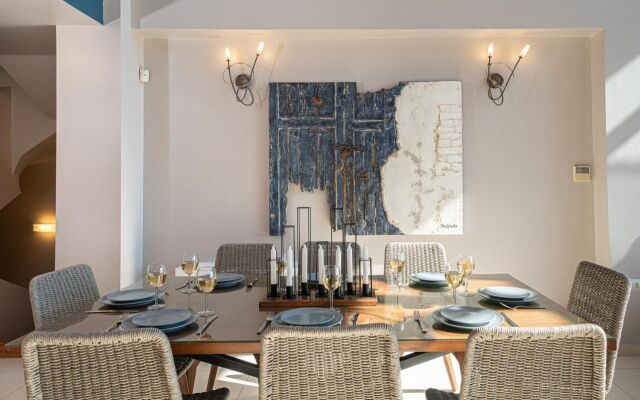 Hidden Luxury Gem Of Kefalonia ~ Villa Karmaniolos