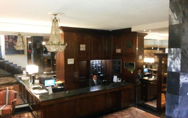Apart-Hotel Suites Reforma