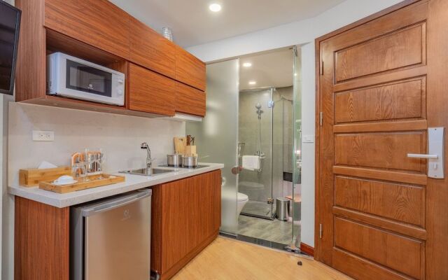 Moon West Lake Serviced Apartment