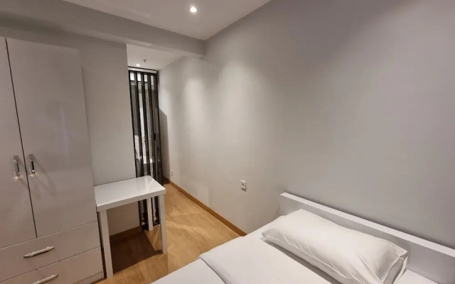 10m2 Hotel
