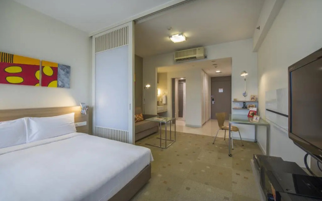 Weave Suites - Hillside