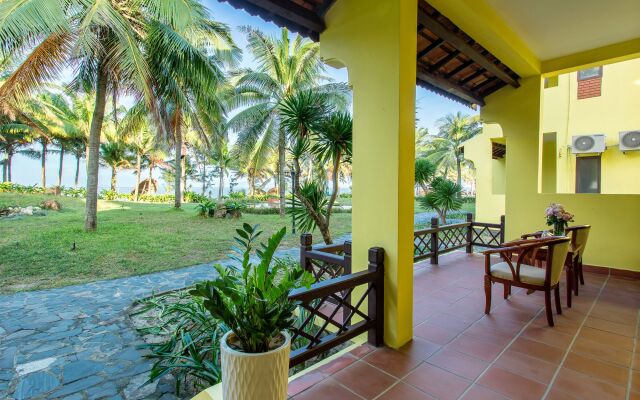 Tropical  Beach Hoi An Resort