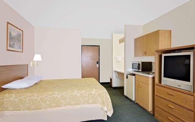 Super 8 by Wyndham Battle Mountain