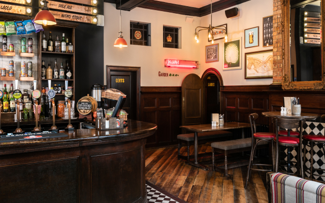 Publove The Rose & Crown