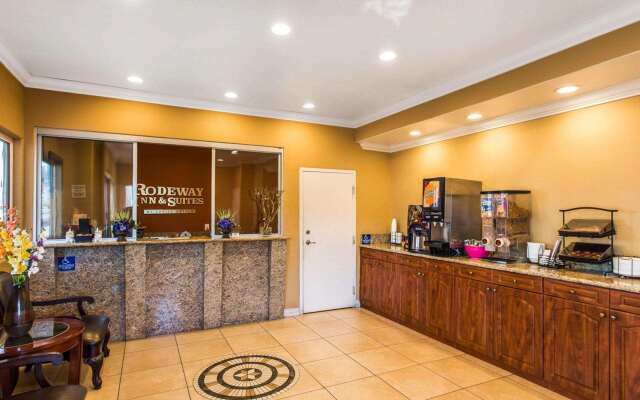 Rodeway Inn & Suites Corona