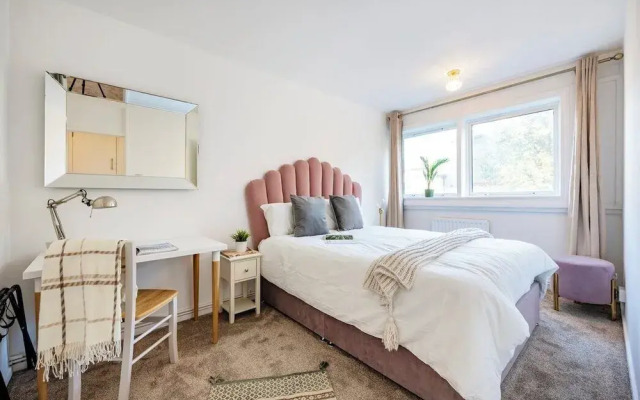 Beautiful 3bed house 7 min to Hyde Park