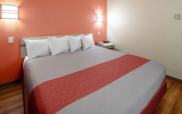 Motel 6 Anchorage, AK - Midtown