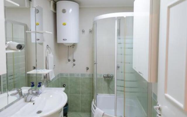 Hotel Crystal - Depandans