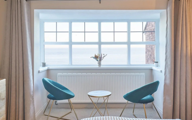 Host Stay Salty Seaview