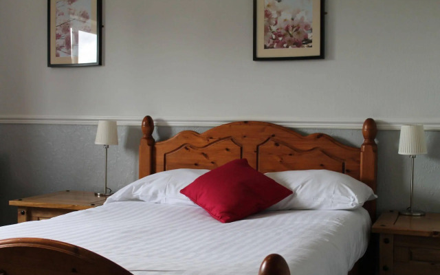 Oak Farm Hotel