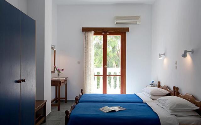Finikas Hotel