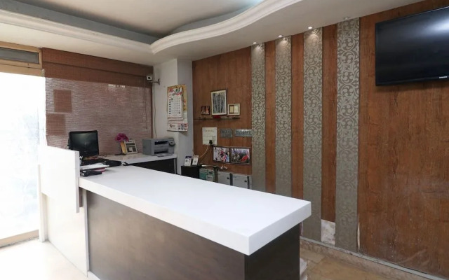Oyo 24680 Hotel Devansh