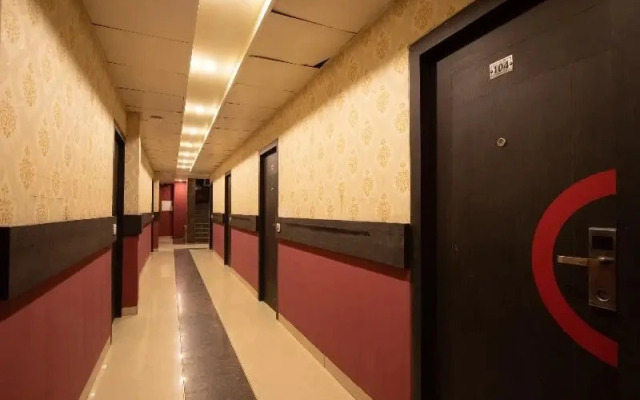 Westin Plaza By OYO Rooms