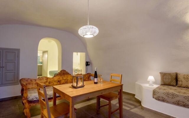 Ianthe Apartments & Villa