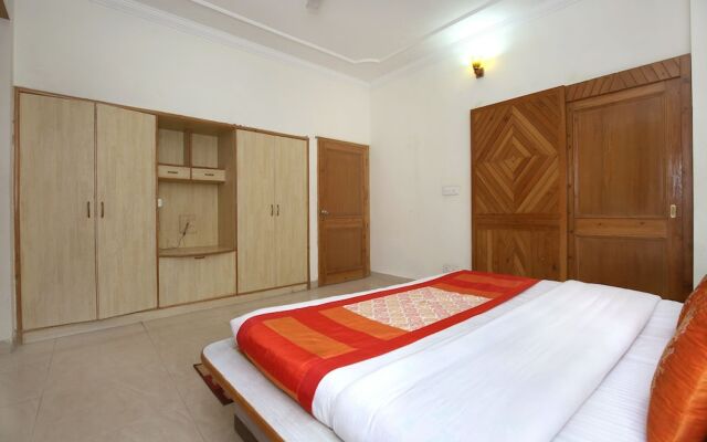 OYO 10208 Home Valley View 2BHK Kasauli