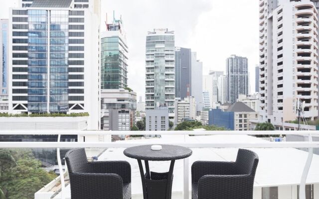 Maple Haus Sukhumvit 33 by Favstay