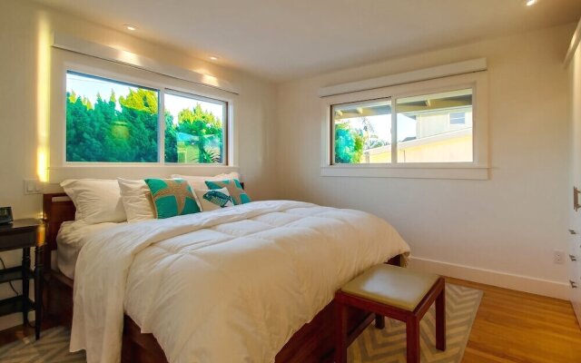 Sunset Beach 2 Bedrooms 2 Bathrooms Home
