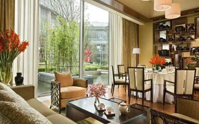 Sheraton Shanghai Apartment – Pudong