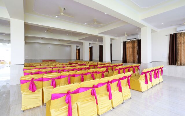 OYO 8425 Hotel Shiv Palace