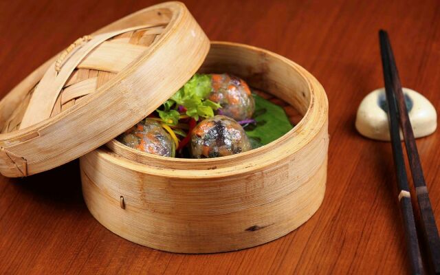 Novotel Kolkata Hotel & Residences Hotel