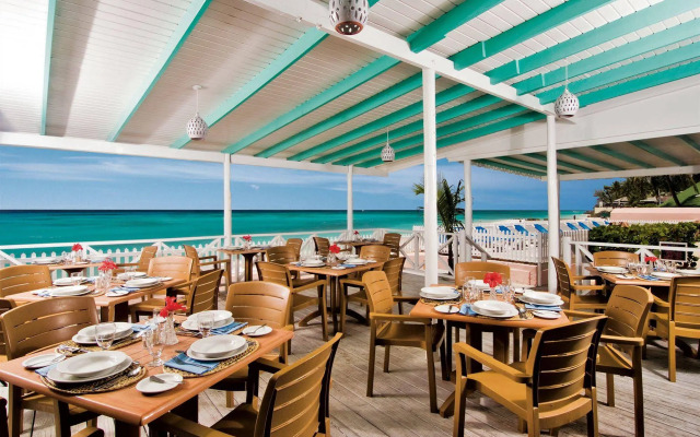 Butterfly Beach Hotel