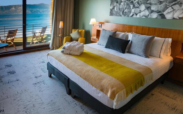 Park Lake Luxury Hotel