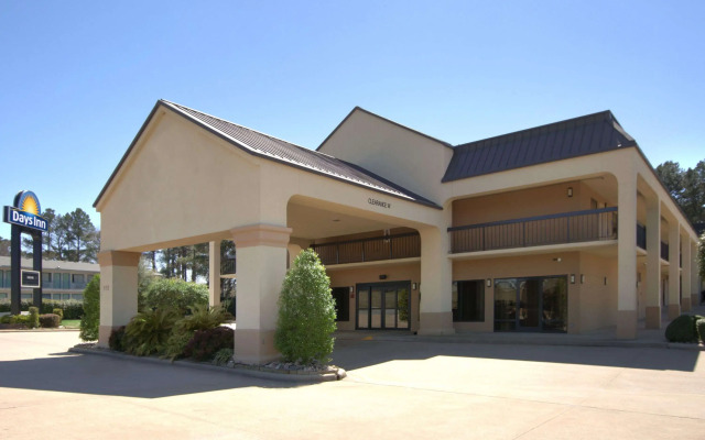 Days Inn by Wyndham Longview South