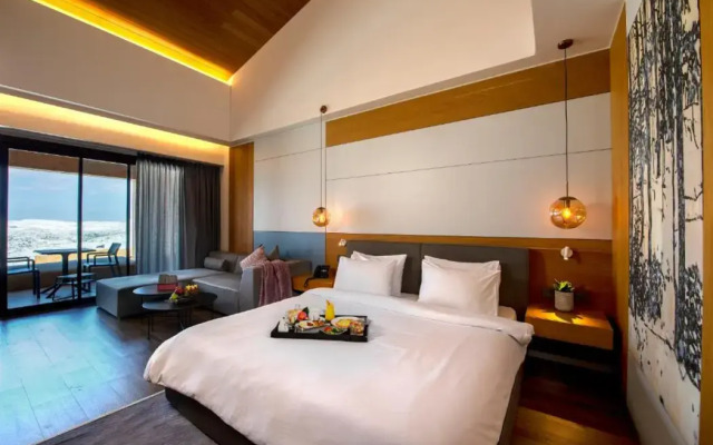 Oakridge Hotel & Spa