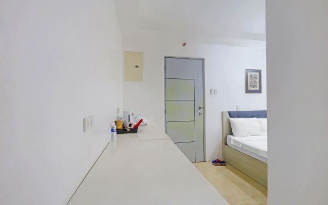 OYO 896 Silverio Suites