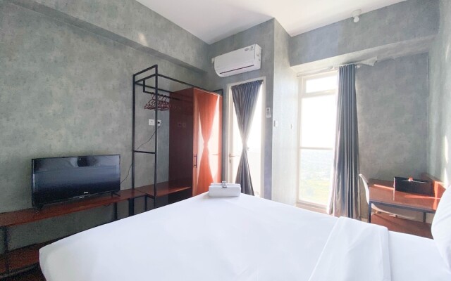 Homey And Good Choice Studio At Amartha View Apartment