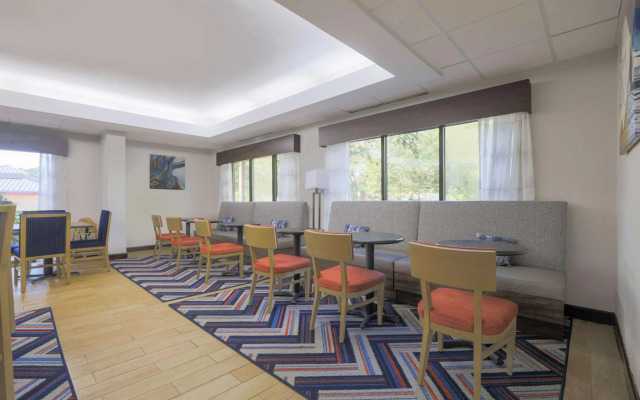 Hampton Inn Raleigh Garner