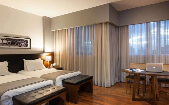 Golden Tulip Porto Vitória