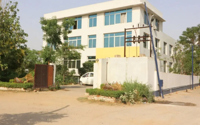 OYO 14703 Hotel Gen X Aravali