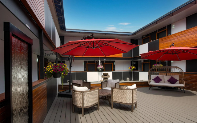 Coast Metro Vancouver Hotel