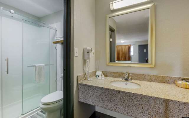 Quality Inn Columbus - East