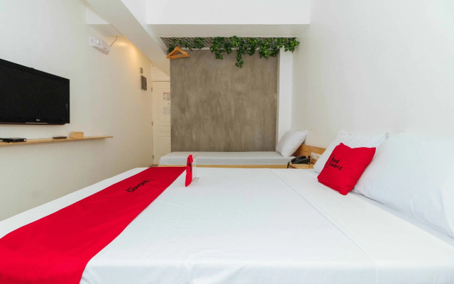 RedDoorz Plus @ Boni Avenue Mandaluyong