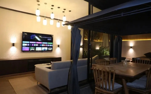 Silkhaus Majidia 102