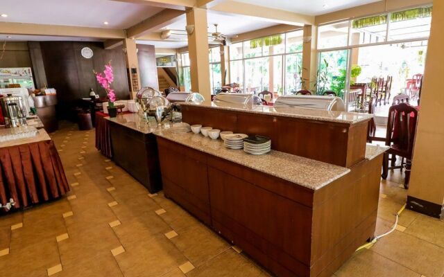 NIDA Rooms Central Rop Wiang 746 Plaza